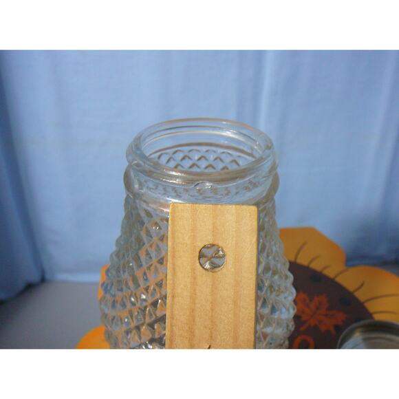 Vtg Diamond Point Clear Glass Sugar Shaker Muffineer - Picture 5 of 7